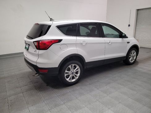 Used 2019 Ford Escape SE FWD image 10