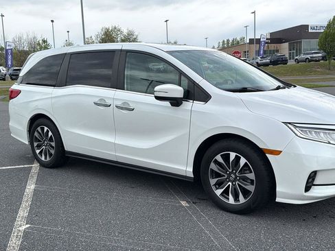 Used 2022 Honda Odyssey EX-L image 2