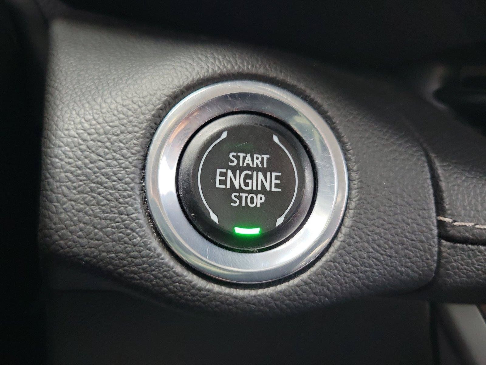Used 2022 Buick Envision Essence w/ Technology Package I FWD image 31