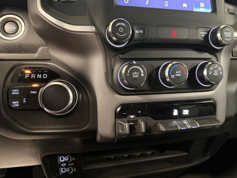 Used 2024 RAM 2500 Big Horn w/ Bed Utility Group image 14