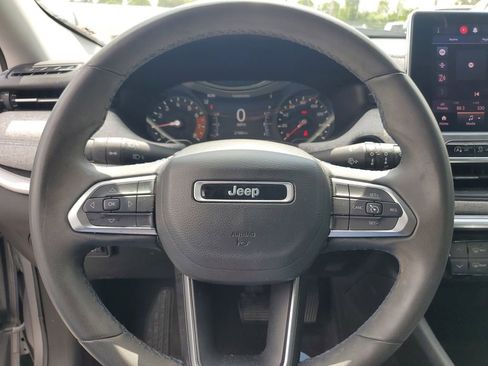 Used 2022 Jeep Compass Latitude image 16