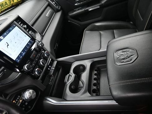 Used 2024 RAM 1500 Laramie AWD/4WD image 21
