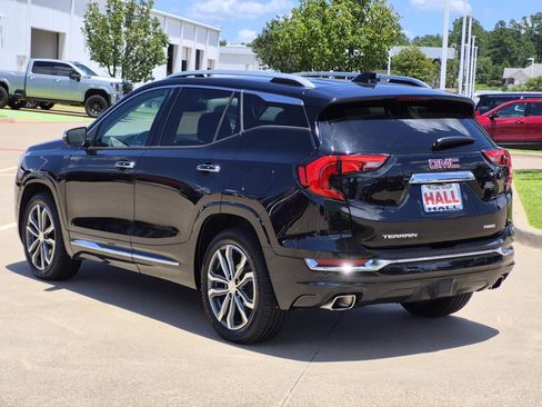 Certified 2020 GMC Terrain Denali w/ Denali Premium Package AWD/4WD image 4