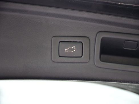 Used 2018 Subaru Forester 2.5i Limited AWD/4WD image 32