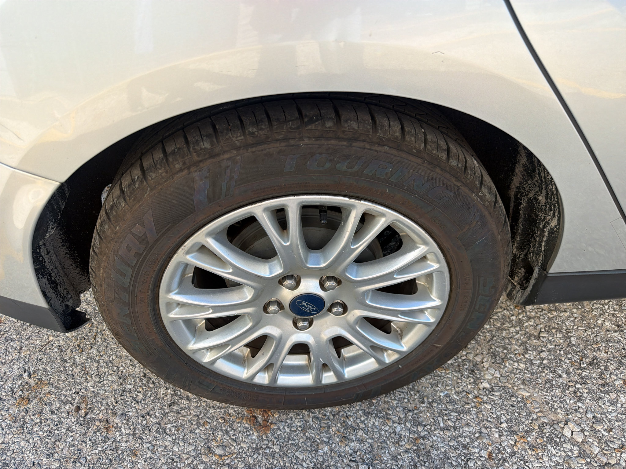 Used 2012 Ford Focus SE FWD image 18