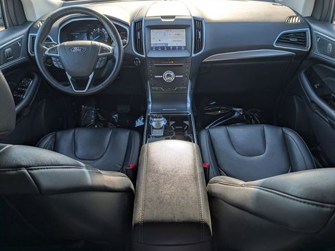 Used 2019 Ford Edge Titanium w/ Cold Weather Package image 10