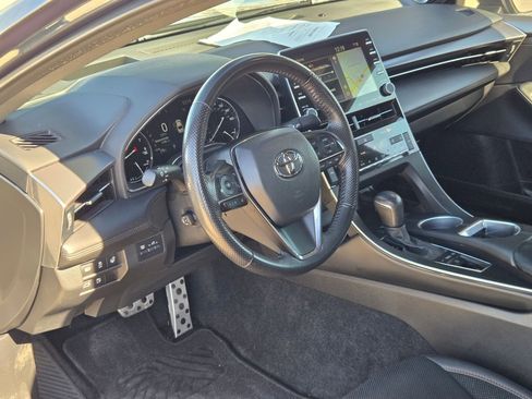 Used 2022 Toyota Avalon Touring image 10
