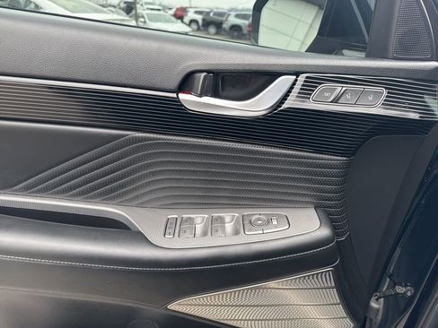 Used 2024 Hyundai Palisade Calligraphy image 10