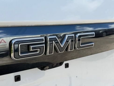 Certified 2023 GMC Yukon XL Denali Ultimate AWD/4WD image 9