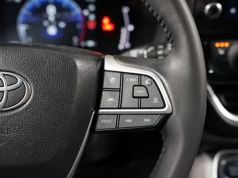 Certified 2024 Toyota Grand Highlander XLE image 13