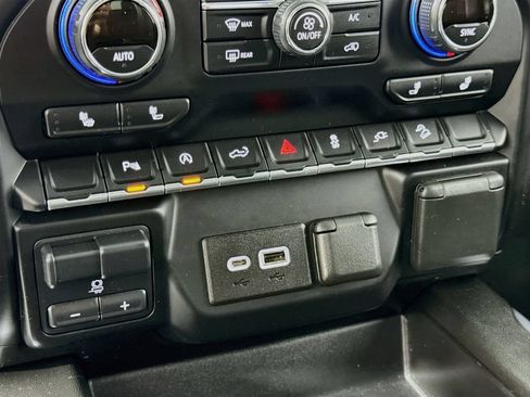 Used 2021 Chevrolet Silverado 1500 LT Trail Boss AWD/4WD image 24