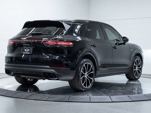 Used 2023 Porsche Cayenne Platinum Edition AWD/4WD image 10