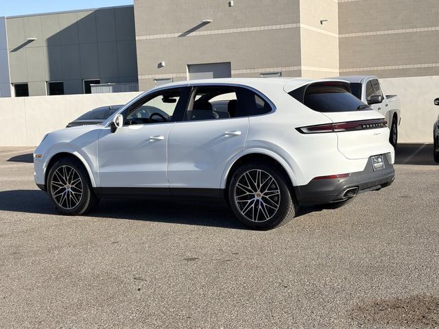 Used 2025 Porsche Cayenne AWD/4WD image 29