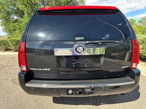 Used 2007 Cadillac Escalade ESV AWD w/ Information Package image 10