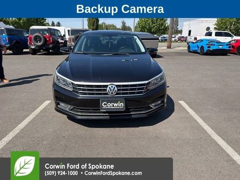 Used 2017 Volkswagen Passat 1.8T SE FWD image 3