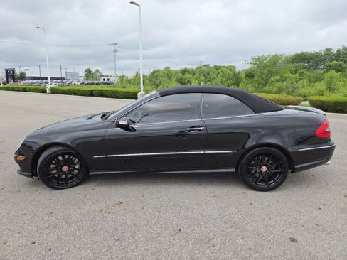 Used 2009 Mercedes-Benz CLK 550 Cabriolet image 11