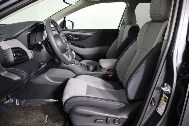 Used 2025 Subaru Outback Premium AWD/4WD image 14