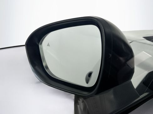 Used 2024 Nissan Rogue S FWD image 16