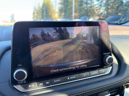 Used 2023 Nissan Rogue SV w/ SV Premium Package image 25