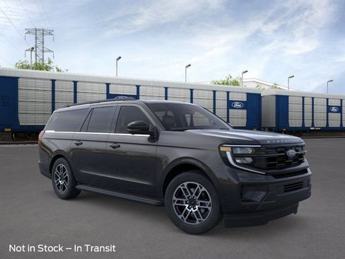 New 2026 Ford Expedition Max Active RWD image 7