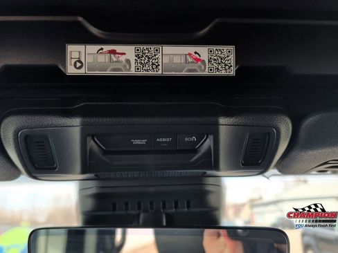 Used 2024 Jeep Wrangler Sahara w/ Technology Group AWD/4WD image 27