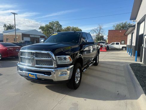 Used 2018 RAM 2500 Laramie AWD/4WD image 3