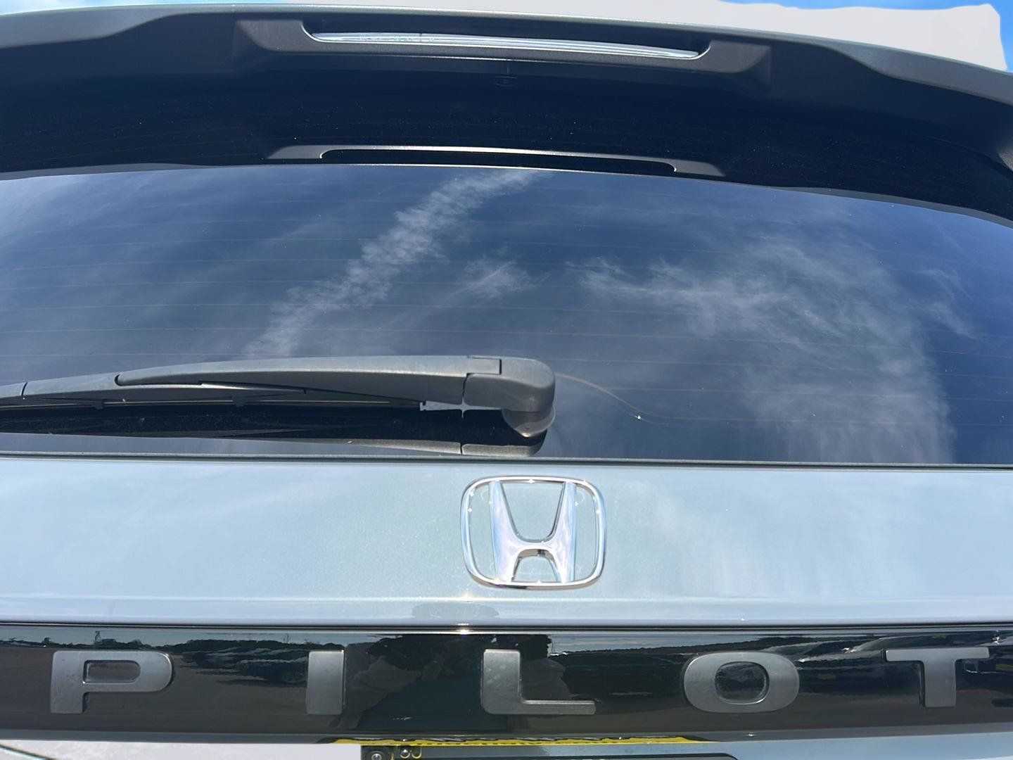 Used 2025 Honda Pilot TrailSport image 33