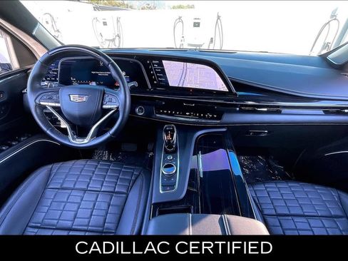 Certified 2024 Cadillac Escalade ESV V w/ Heavy-Duty Trailer Package AWD/4WD image 14