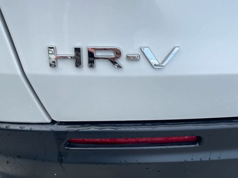 Used 2024 Honda HR-V LX image 4