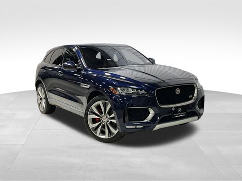 Used 2018 Jaguar F-PACE S image 1