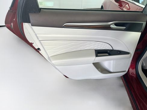 Used 2017 Ford Fusion Platinum FWD image 27