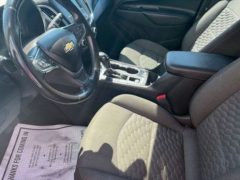 Used 2019 Chevrolet Equinox LT w/ Driver Convenience Package FWD image 11