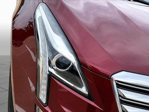 Used 2018 Cadillac XT5 FWD image 28