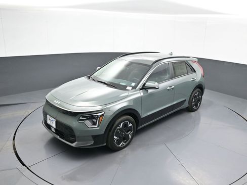 New 2025 Kia Niro Wave w/ Wave Preserve Package image 35