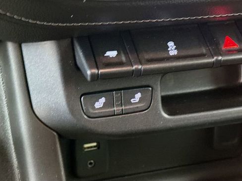 Used 2016 GMC Canyon SLT w/ Driver Alert Package image 19