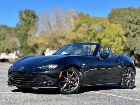 Used 2018 MAZDA MX-5 Miata Grand Touring image 14