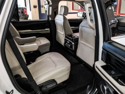 Used 2021 Ford Expedition Platinum image 34