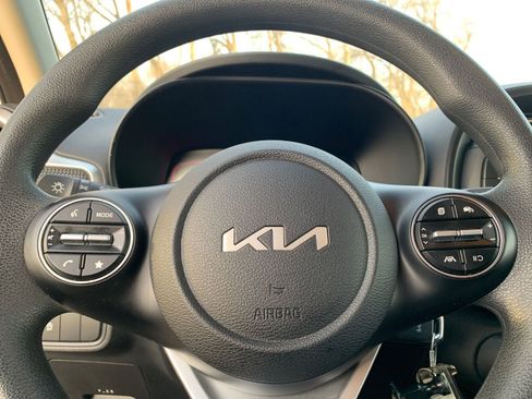 Used 2025 Kia Soul LX w/ LX Technology Package image 25