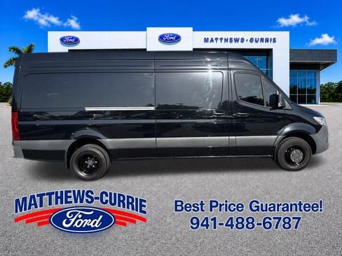 Used 2024 Mercedes-Benz Sprinter 3500 image 3