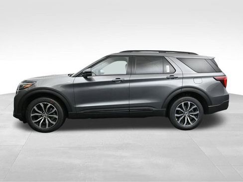 New 2026 Ford Explorer ST-Line image 7