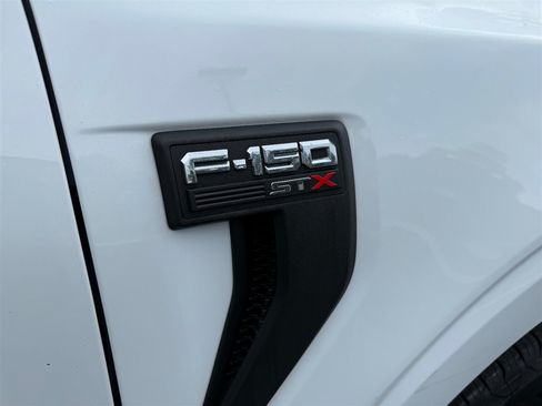 Used 2022 Ford F150 XL w/ STX Appearance Package RWD image 8