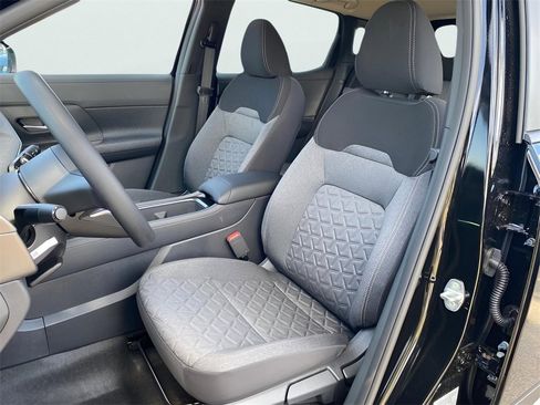 New 2026 Nissan Kicks SV image 13
