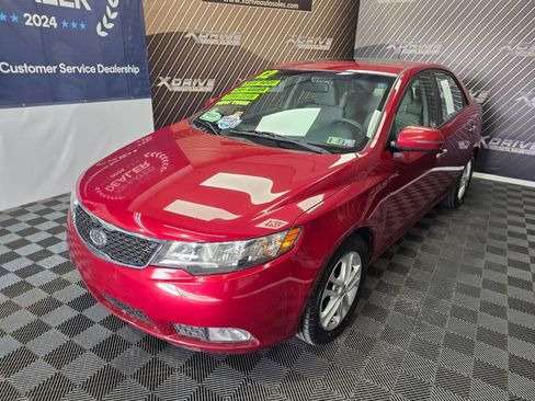 Used 2012 Kia Forte EX w/ Tech Pkg image 2