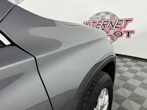 Used 2020 Chevrolet Traverse LT AWD/4WD image 32