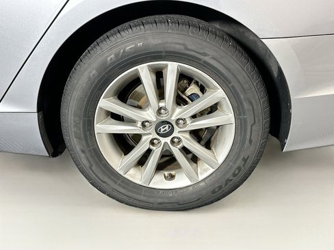 Used 2017 Hyundai Sonata SE w/ Cargo Package image 11