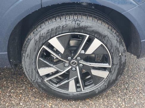 New 2026 Volvo XC60 B5 Plus w/ Protection Package Premier AWD/4WD image 7