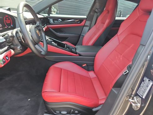 Certified 2024 Porsche Panamera 4 AWD/4WD image 5