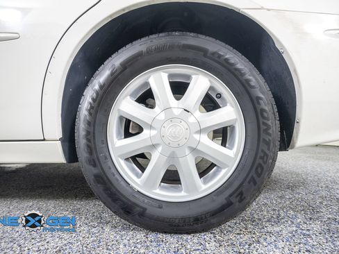 Used 2006 Buick LaCrosse CXL w/ Chrome Appearance Package FWD image 42