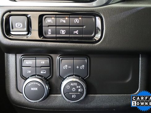 Used 2025 GMC Yukon Denali image 34