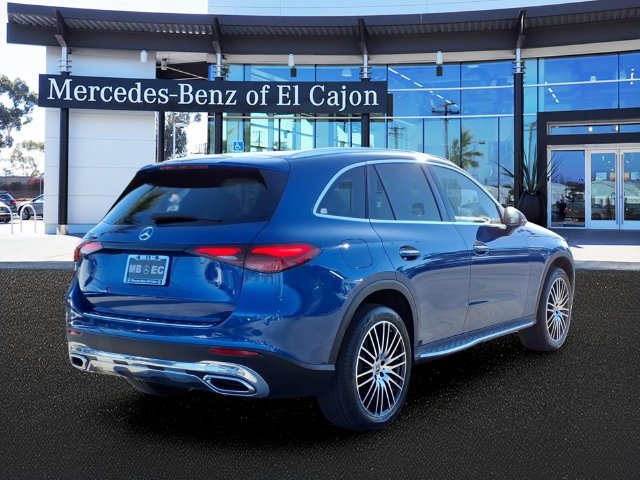 Used 2024 Mercedes-Benz GLC 300 image 3